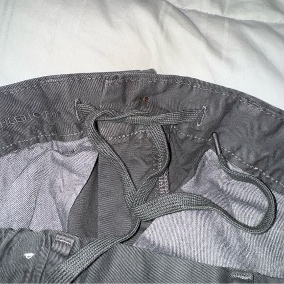 American Eagle Flex Pants for men in Grey size 33x32- never worn! - Picture 9 of 13